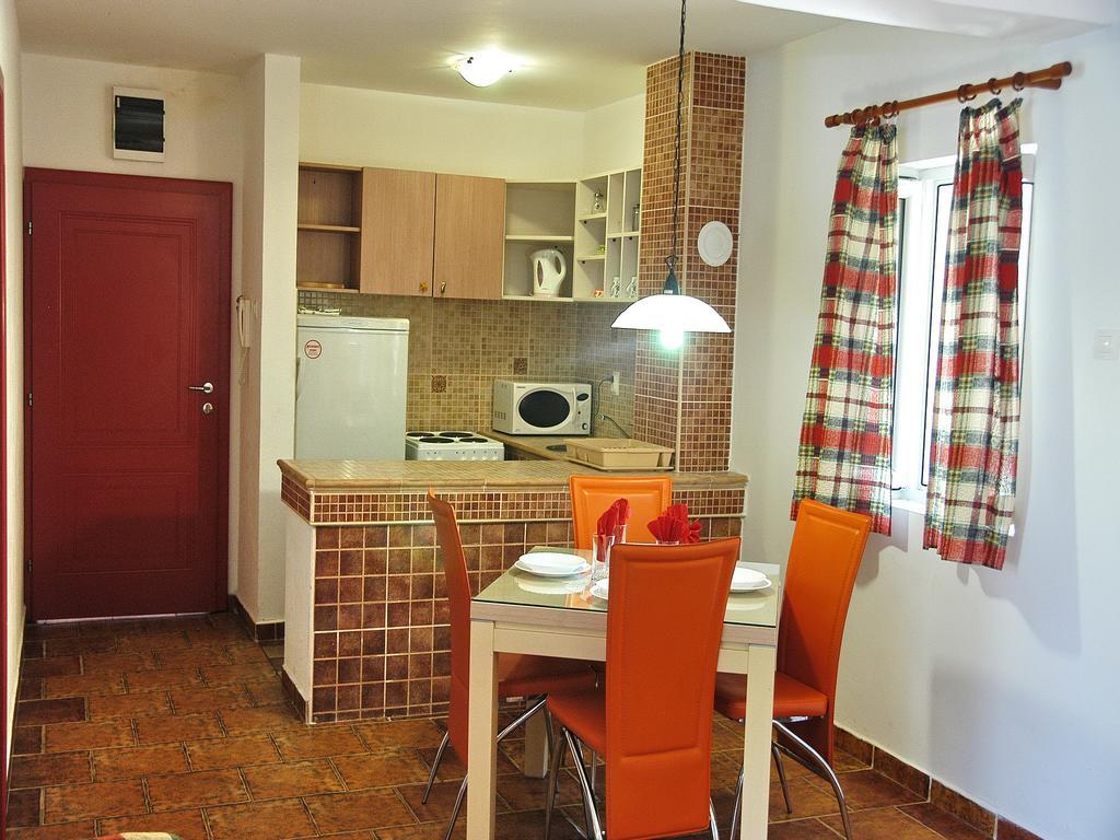Apartments Maris Petrovac Room photo